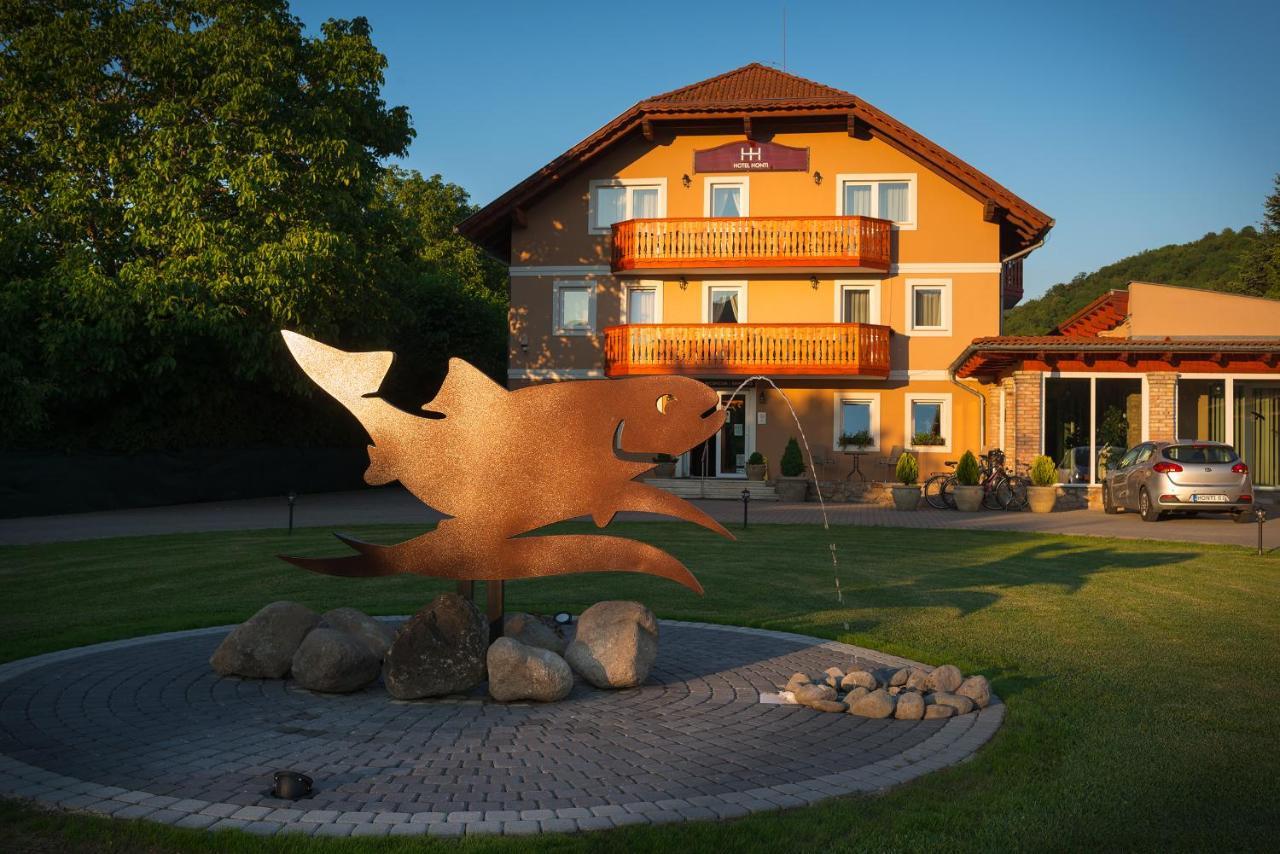 Hotel Honti Wellness Es Konferencia Szalloda Visegrad Exterior photo