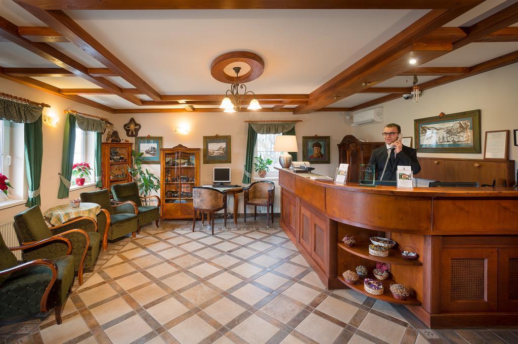 Hotel Honti Wellness Es Konferencia Szalloda Visegrad Exterior photo