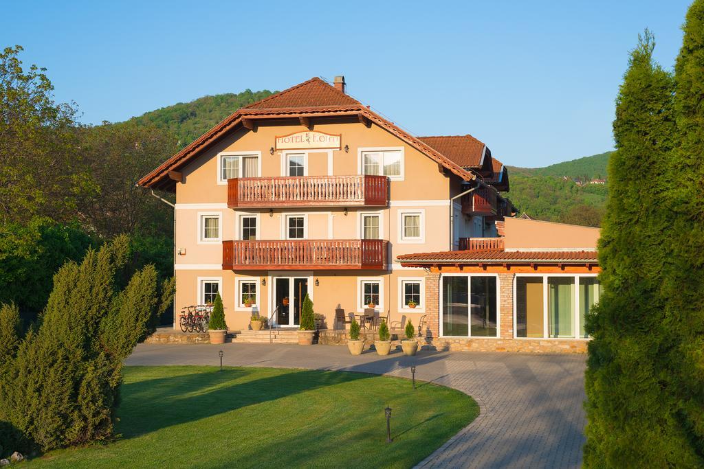 Hotel Honti Wellness Es Konferencia Szalloda Visegrad Exterior photo