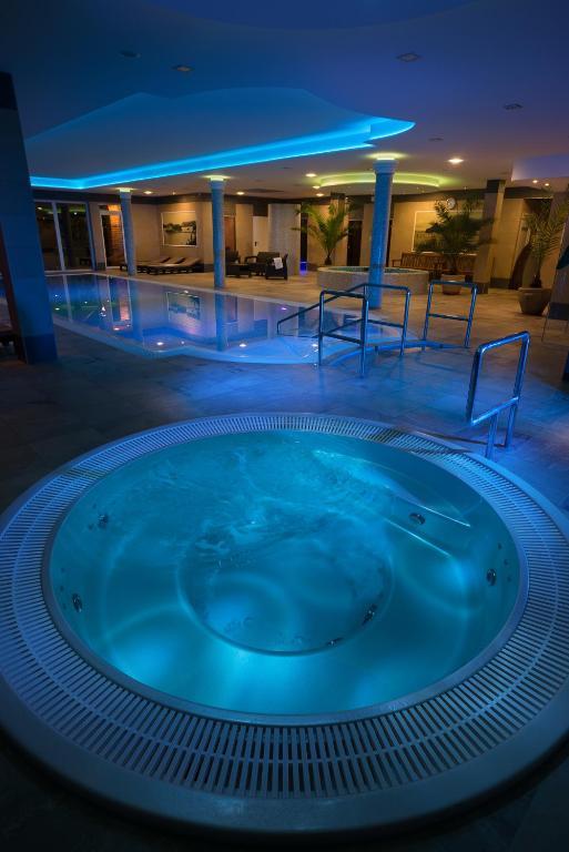 Hotel Honti Wellness Es Konferencia Szalloda Visegrad Exterior photo