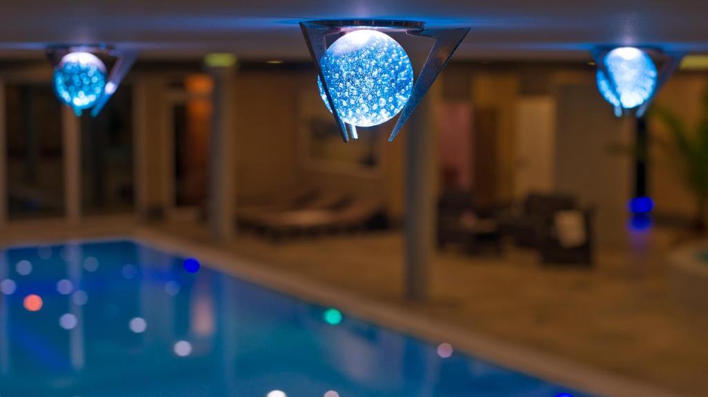 Hotel Honti Wellness Es Konferencia Szalloda Visegrad Exterior photo